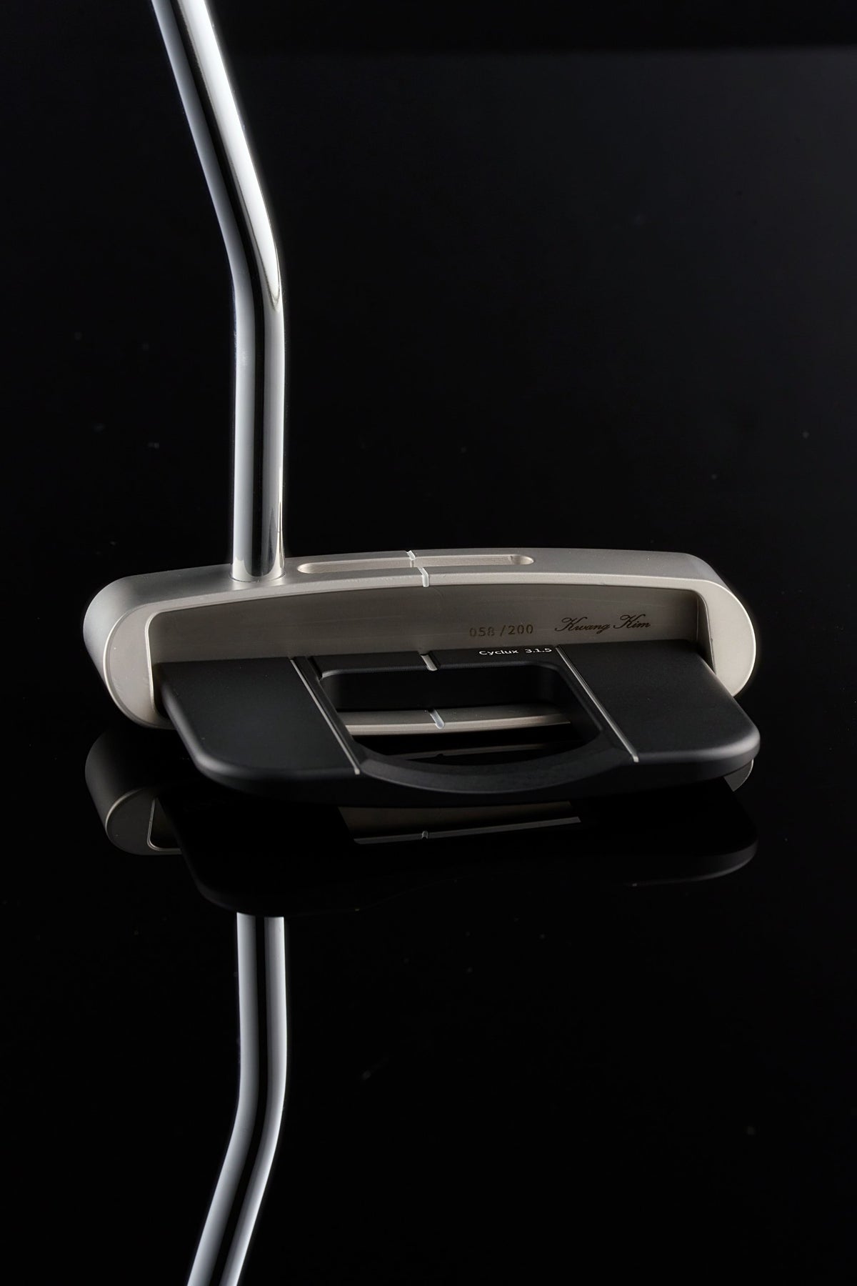 Rear of a CYCLUX 3.1.5 head, engraved with its serial number and the signature of Kwang Nam Kim