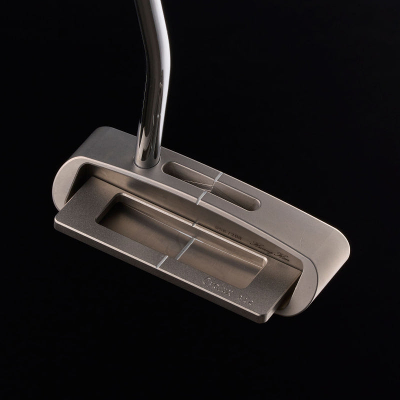 CYCLUX 3.1.2 alignment blade putter with MOD2 rear module, rear view