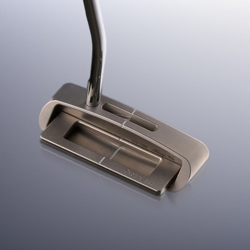 CYCLUX 3.1.2 alignment blade putter with MOD2 rear module, rear view